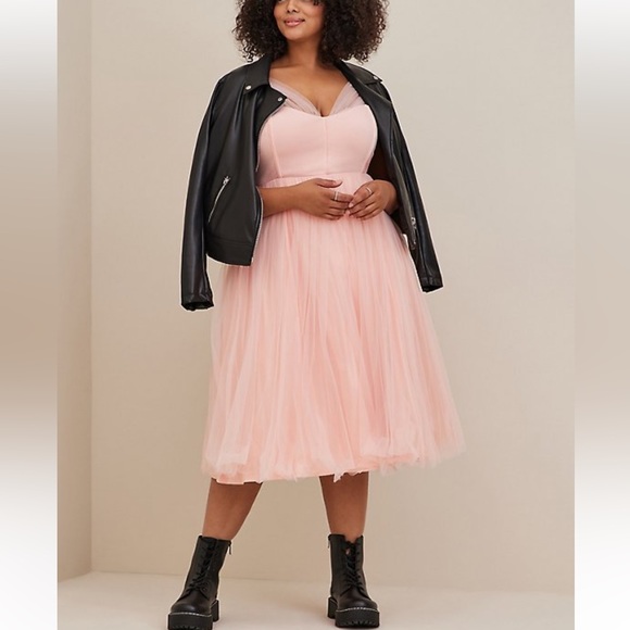 Torrid Mini Tulle Drape Shoulder Fit & Flare Dress size 14 - Picture 3 of 5